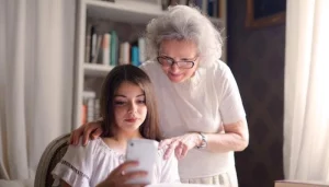 لماذا تعتبر الهواتف الذكية رائعة لتعلم اللغة والاستكشاف الثقافي